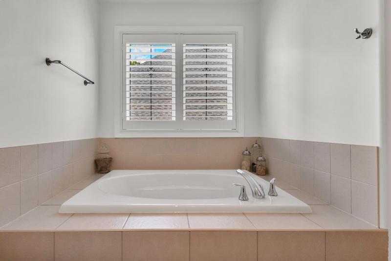 Second Ensuite 