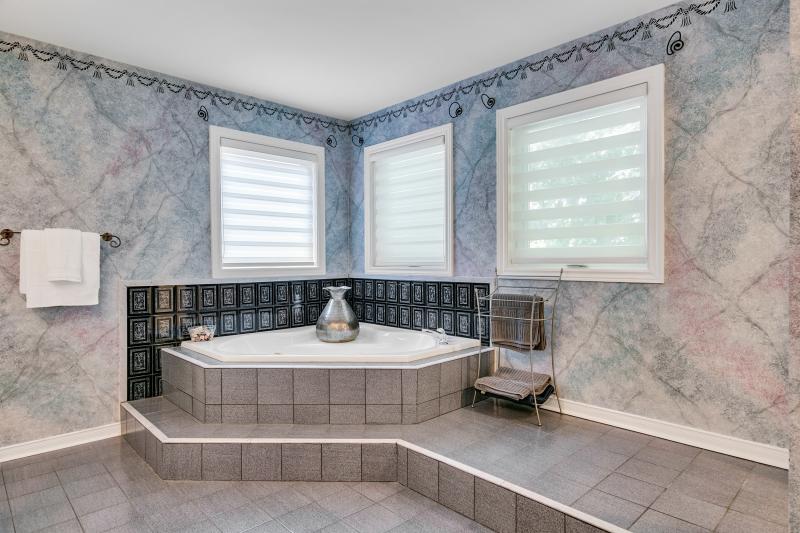 Master Ensuite