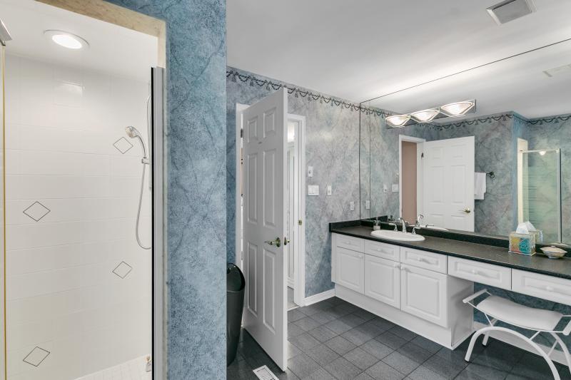 Master Ensuite
