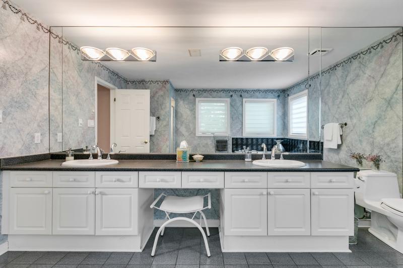 Master Ensuite