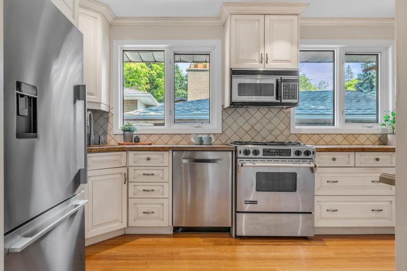 2 Large Windows