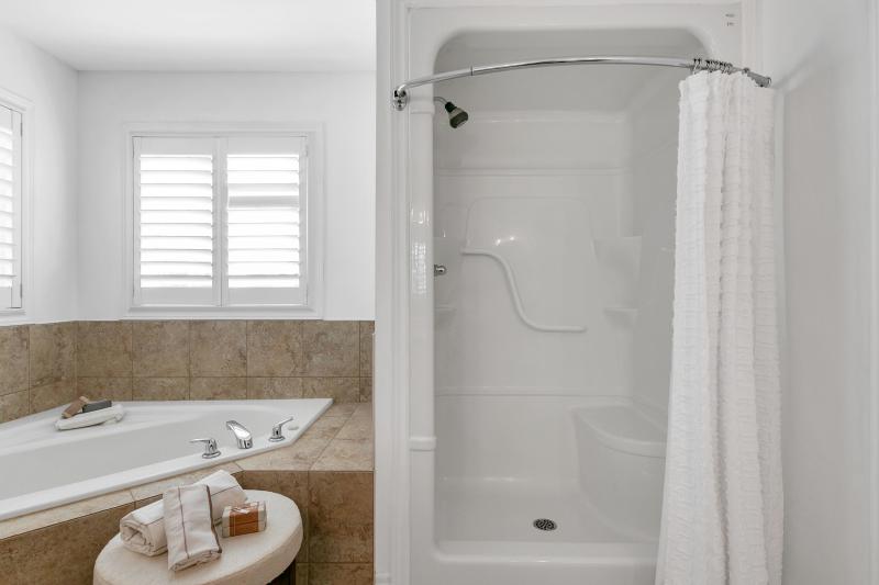 Master Ensuite 