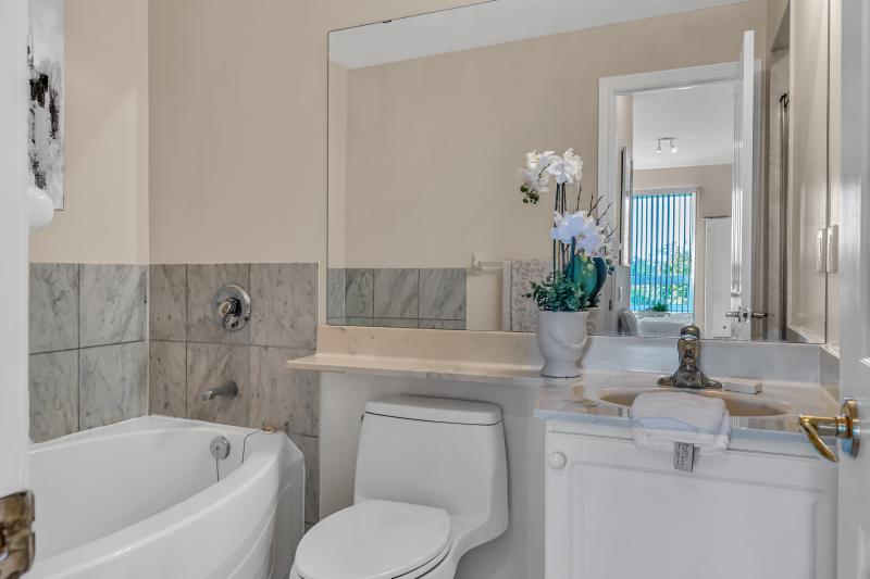 Master Ensuite 