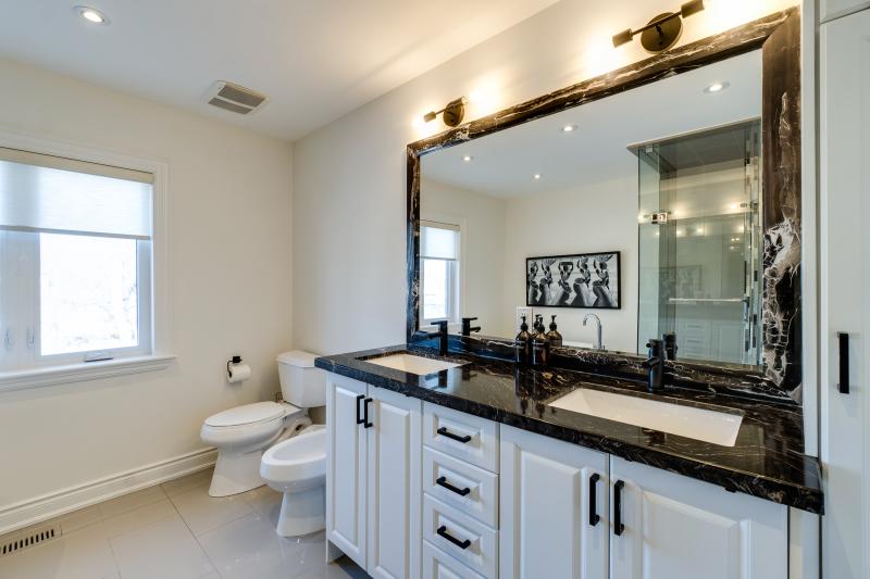 Master Ensuite 