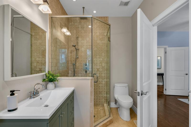 Master Ensuite 