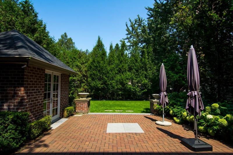 Slideshow PropertySpaces 48 Edenbridge Drive, Etobicoke, ON, Canada