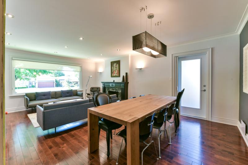 Slideshow PropertySpaces 10 Norseman Street, Etobicoke, ON, Canada