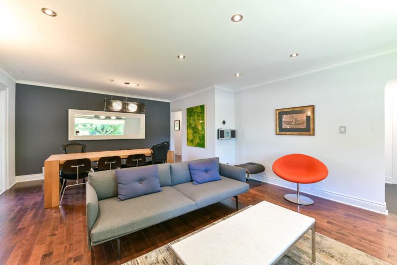 Slideshow PropertySpaces 10 Norseman Street, Etobicoke, ON, Canada