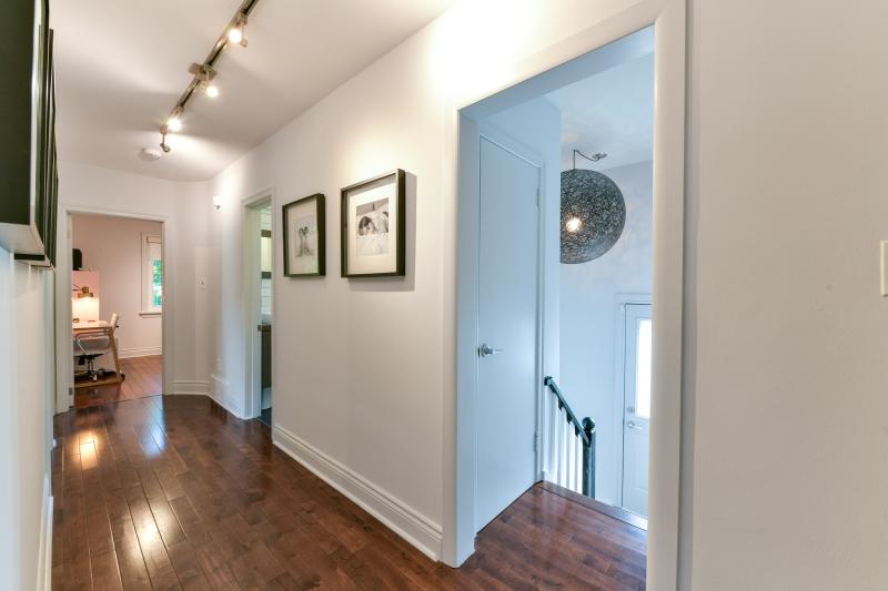 Slideshow PropertySpaces 10 Norseman Street, Etobicoke, ON, Canada