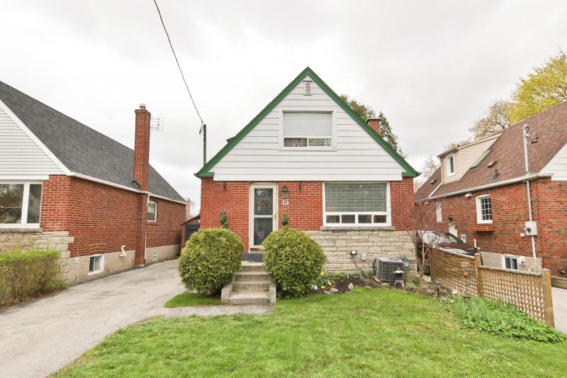 Slideshow PropertySpaces 15 Dalecrest Drive, East York, ON, Canada