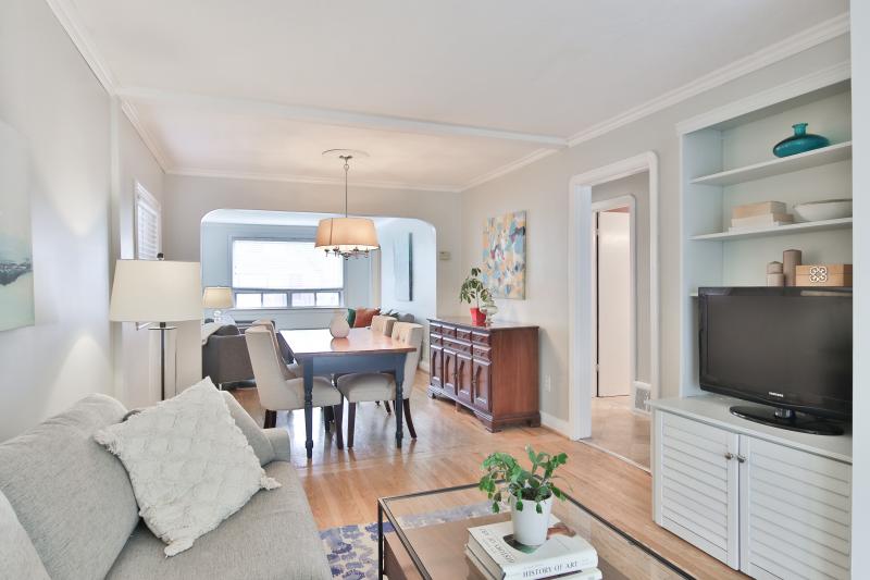 Slideshow PropertySpaces 15 Dalecrest Drive, East York, ON, Canada