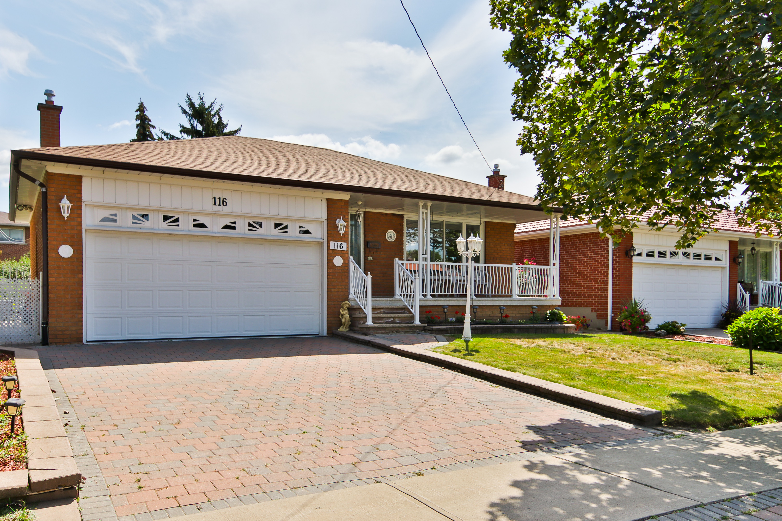 Slideshow PropertySpaces 116 Crendon Drive, Etobicoke, ON, Canada