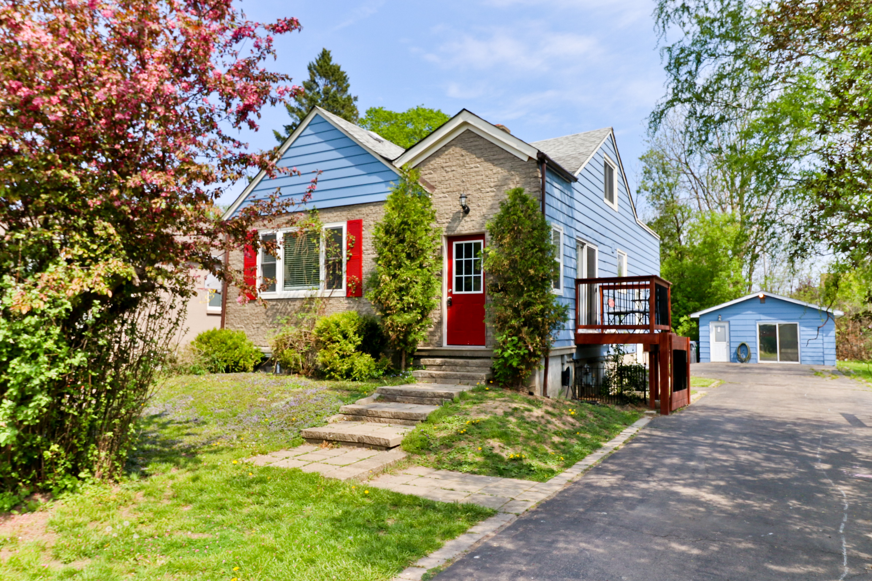 Slideshow PropertySpaces 32 Troy Street, Mississauga, ON, Canada