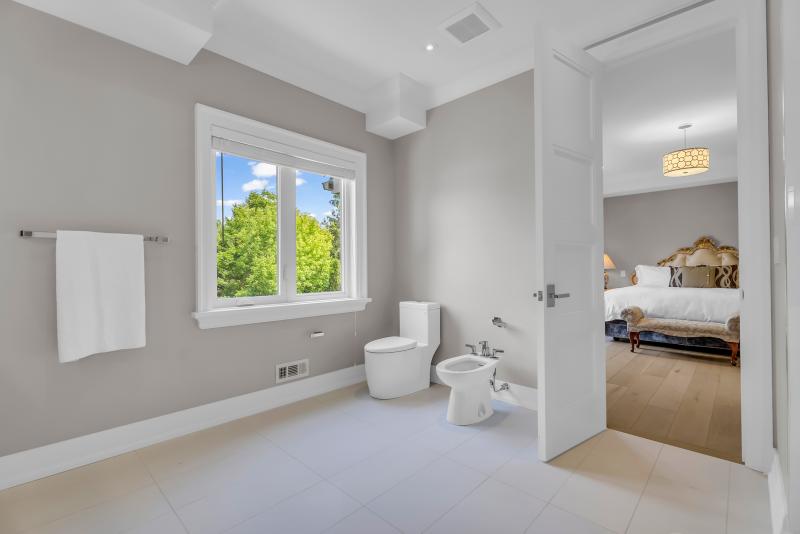 Master Ensuite 