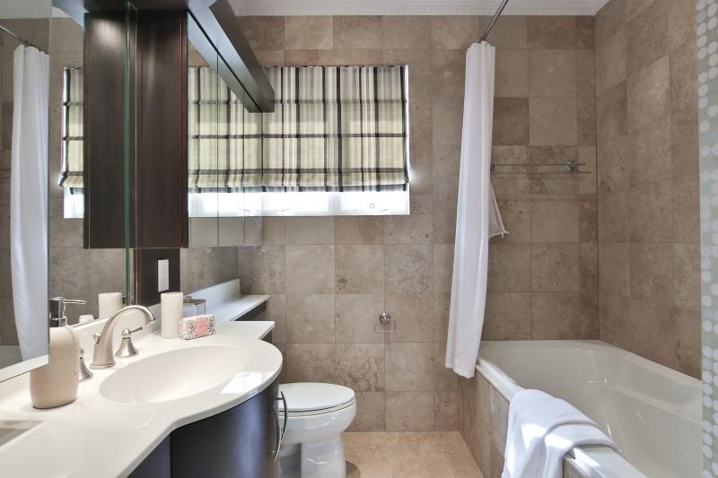 Second Ensuite 