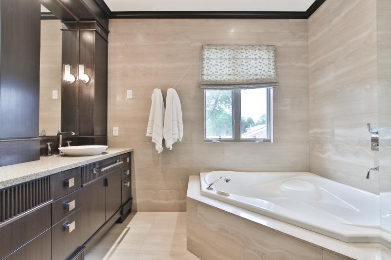 Master Ensuite 