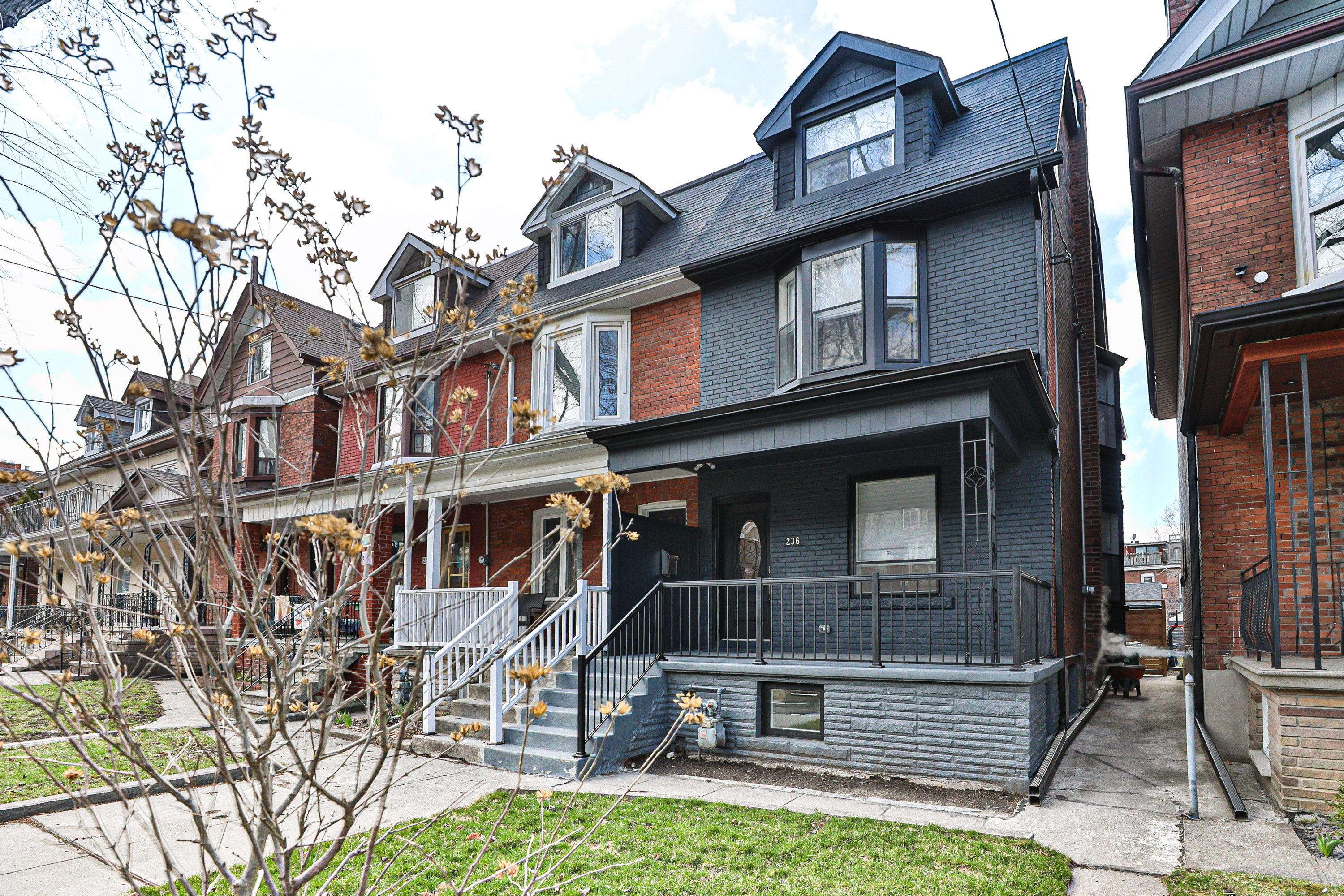 Slideshow PropertySpaces 236 Grace Street, Toronto, ON, Canada