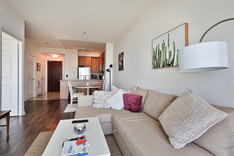 Slideshow PropertySpaces 339 Rathburn Road West, Mississauga, ON, Canada, Unit 1811 Slideshow PropertySpaces 339 Rathburn Road West, Mississauga, ON, Canada, Unit 1811