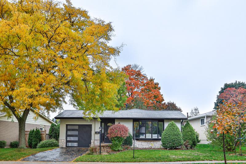 Slideshow PropertySpaces 3199 Centennial Drive, Burlington, ON, Canada