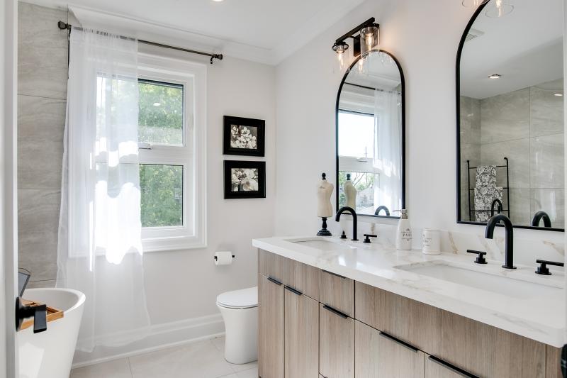 Master Ensuite 