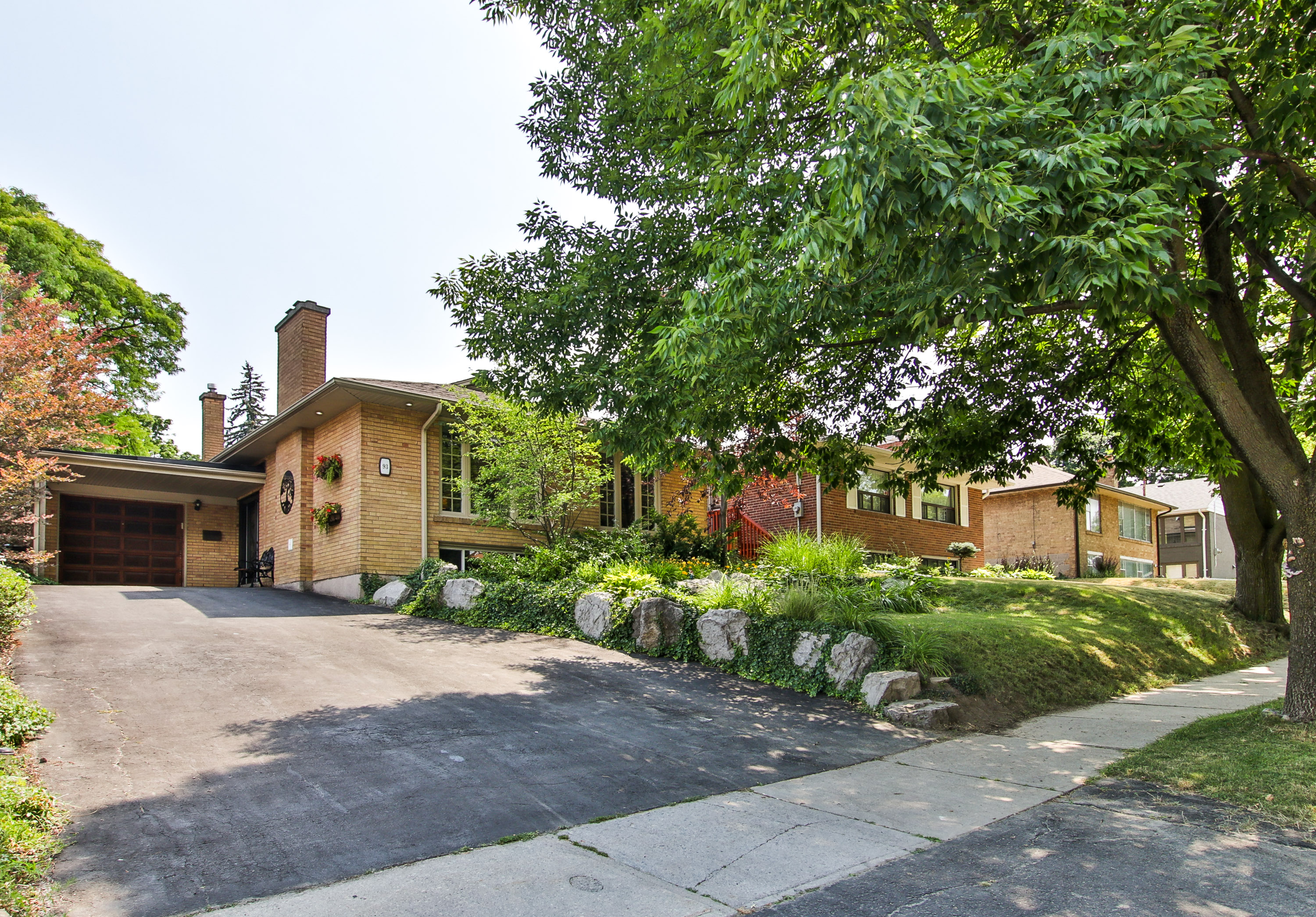 Slideshow PropertySpaces 93 Saskatoon Drive, Etobicoke, ON, Canada