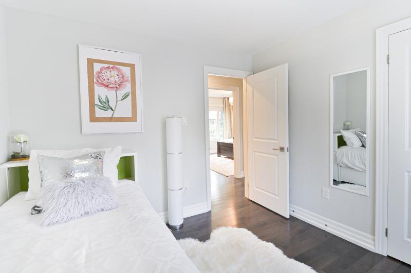 Slideshow PropertySpaces 101 Saskatoon Drive, Etobicoke, ON, Canada