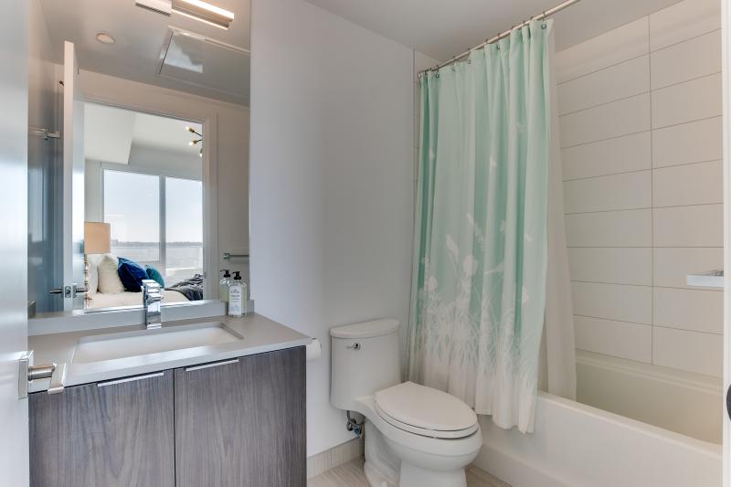 Second Ensuite 
