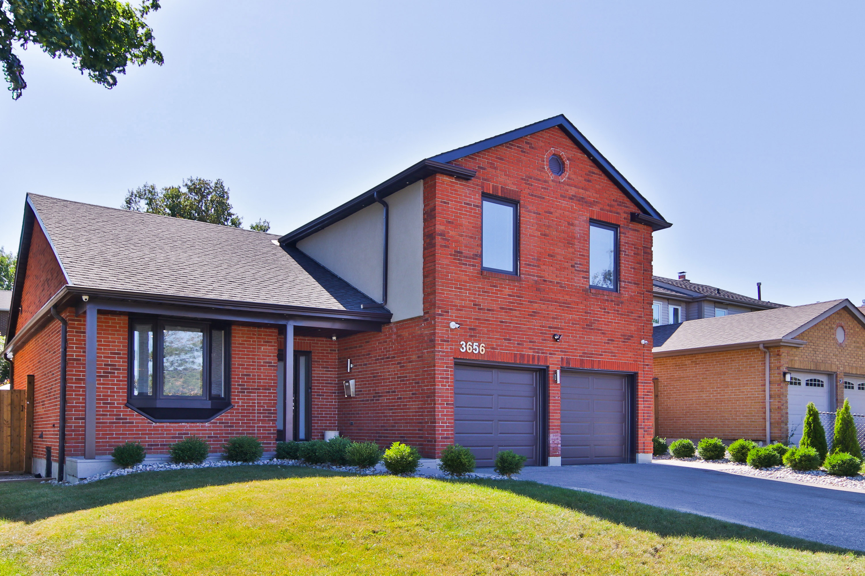 Slideshow PropertySpaces 3656 Sawmill Valley Drive, Mississauga, ON, Canada