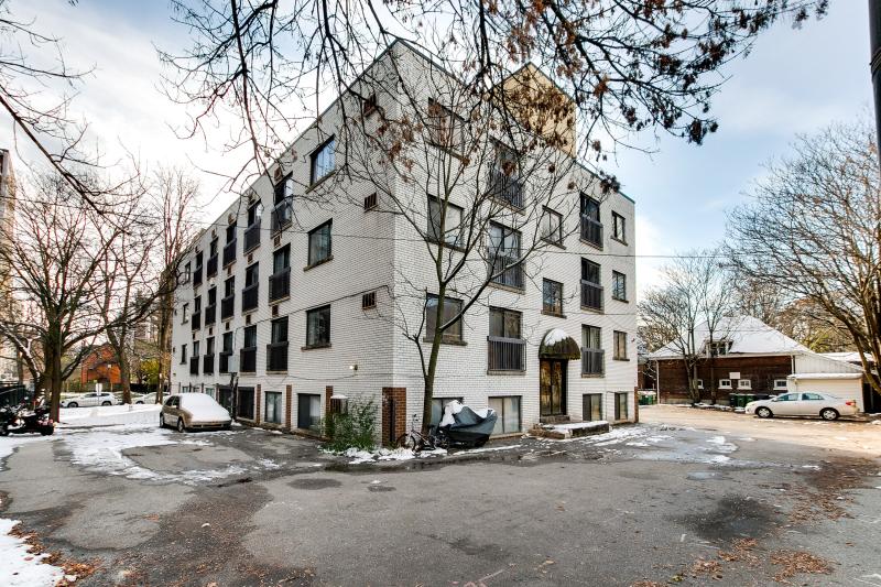 Slideshow PropertySpaces 2 Laxton Avenue Toronto, ON M6K 1L1