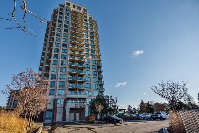 Slideshow PropertySpaces 1359 Rathburn Road East, Mississauga, ON