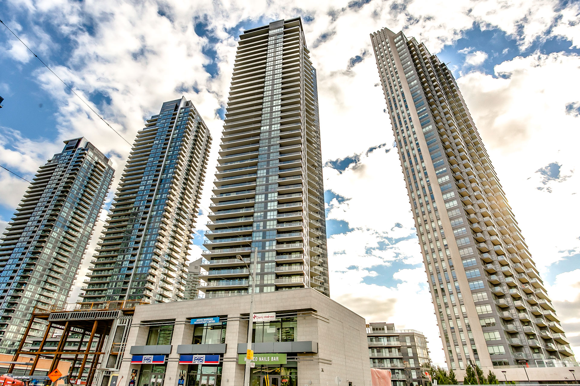 10 parklawn rd etobicoke