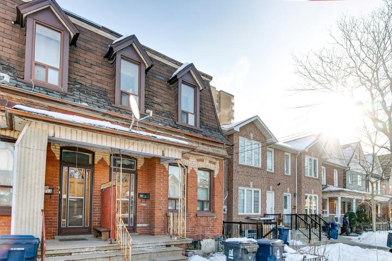 Slideshow PropertySpaces 211 Osler Street, Toronto, ON, Canada