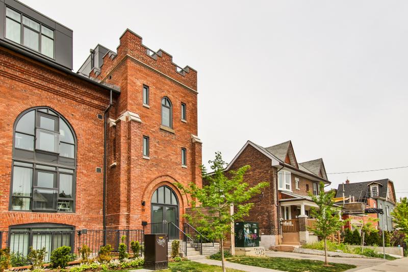 Slideshow PropertySpaces 243 Perth Avenue, Toronto, ON, Canada