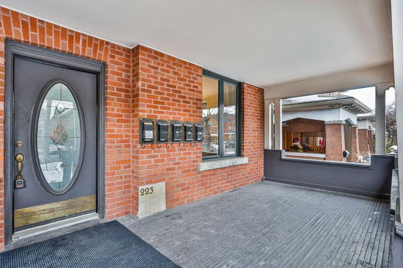 Slideshow PropertySpaces 223 High Park Avenue, Toronto, ON, Canada