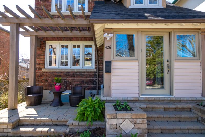 Slideshow PropertySpaces 426 Armadale Avenue, Toronto, ON, Canada