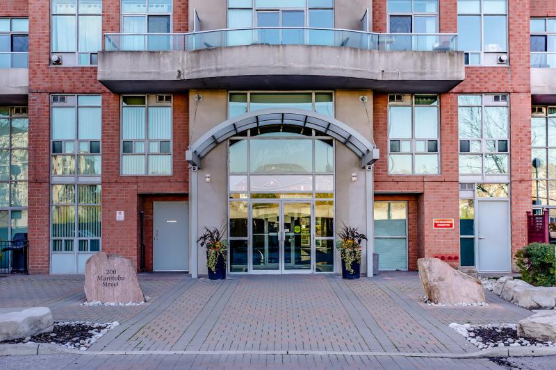 Exterior Front