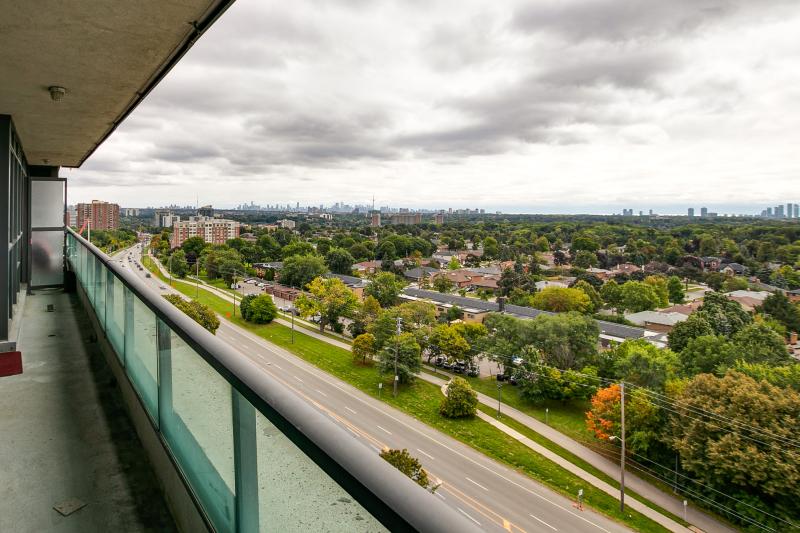 Slideshow PropertySpaces 1403 Royal York Road, Etobicoke, ON, Canada, Unit 1202