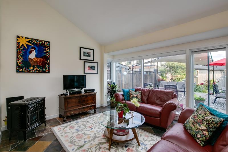 Slideshow PropertySpaces 67 Princess Margaret Blvd, Etobicoke, ON