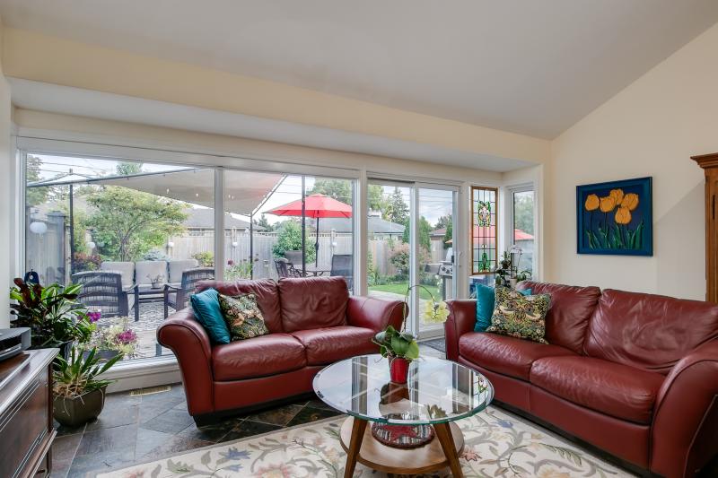 Slideshow PropertySpaces 67 Princess Margaret Blvd, Etobicoke, ON