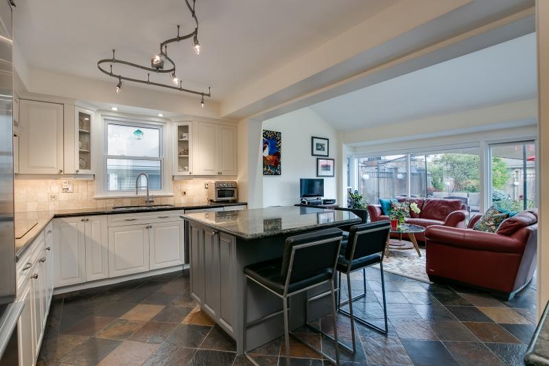 Slideshow PropertySpaces 67 Princess Margaret Blvd, Etobicoke, ON