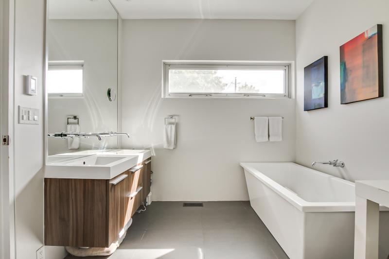 Master Ensuite 