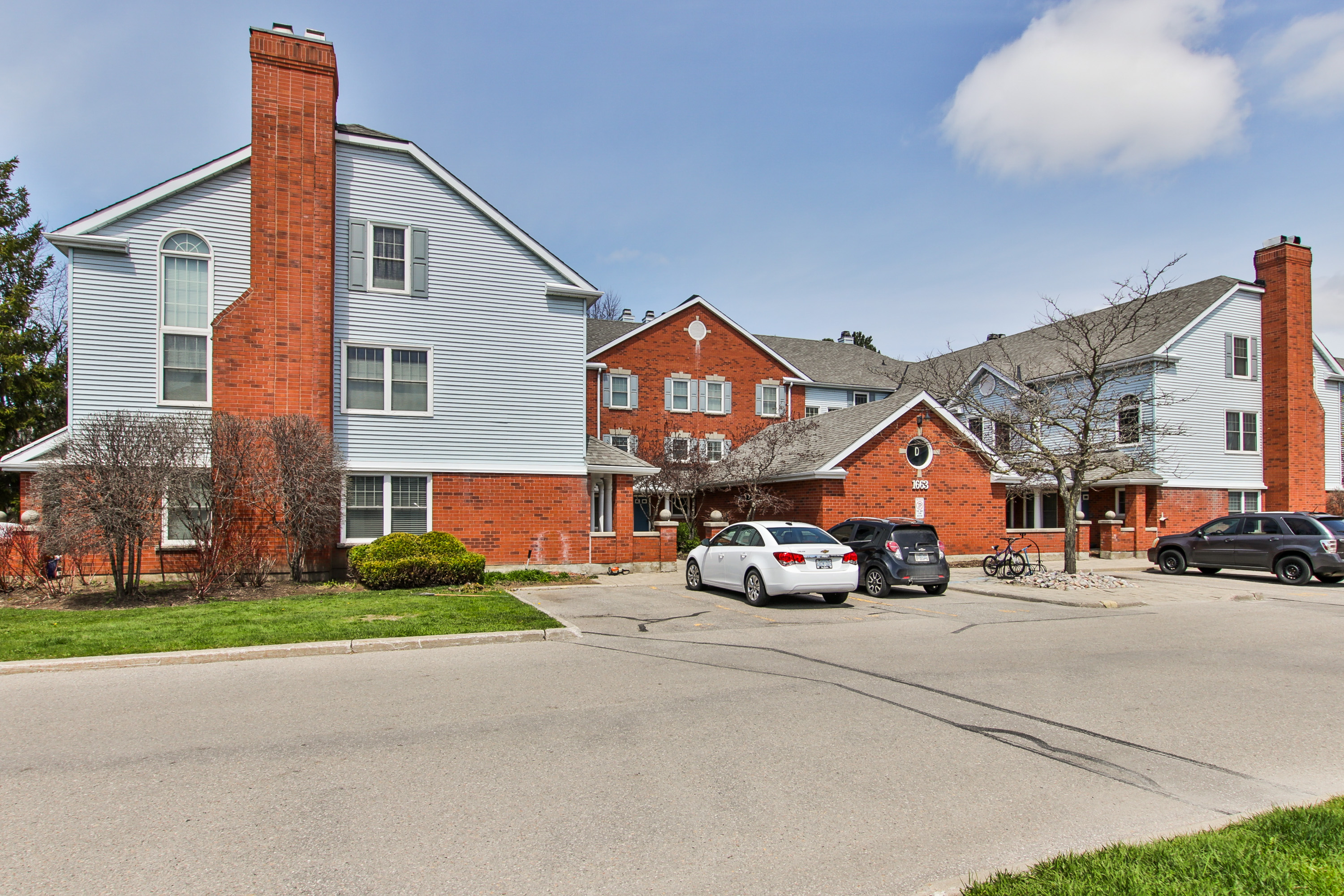 Slideshow PropertySpaces 1663 Nash Rd Courtice D14, ON L1E 1S8