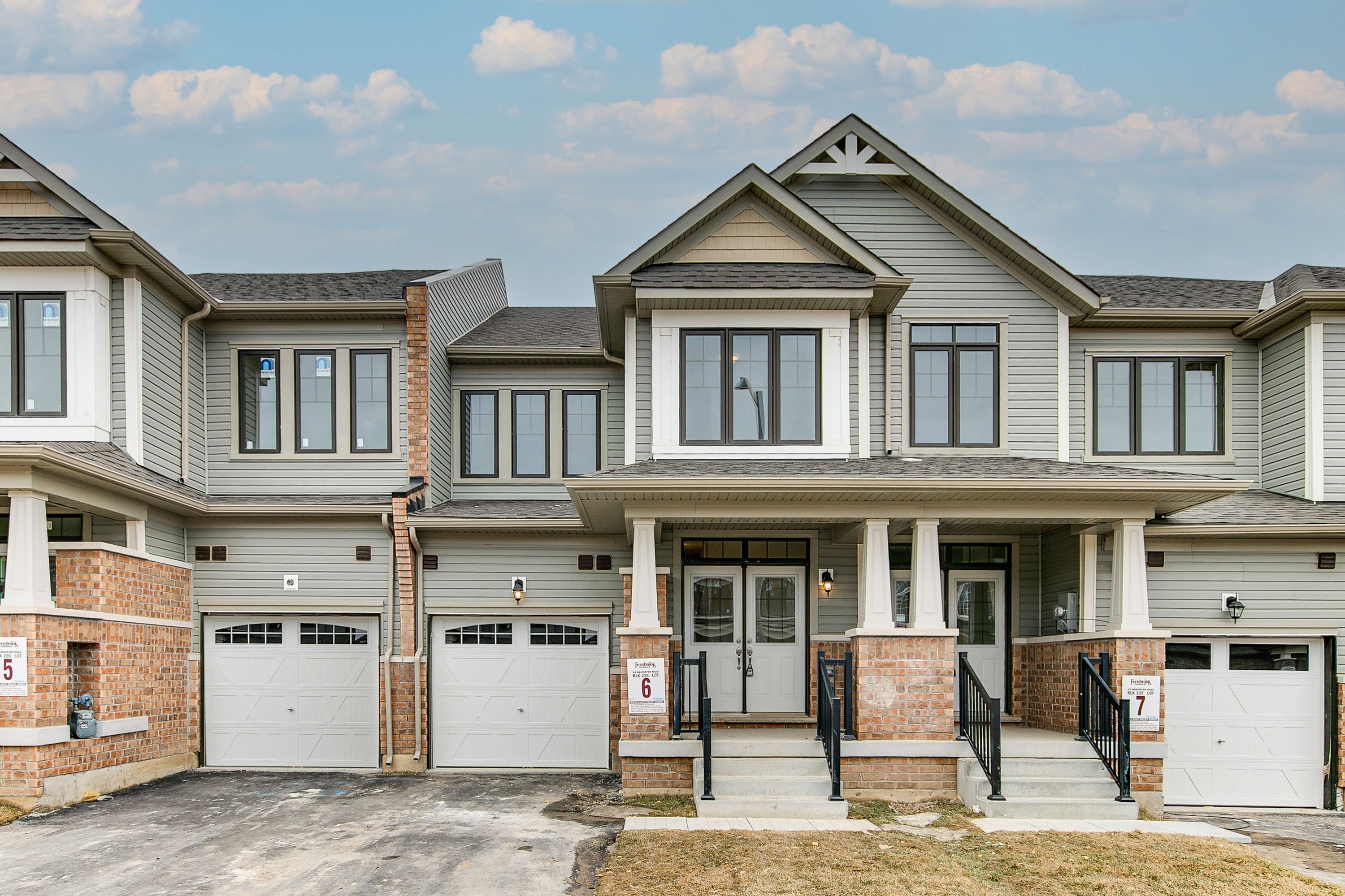 Slideshow PropertySpaces 45 Bannister Road Barrie, Ontario L9J0L5