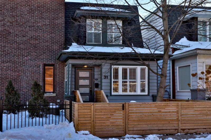 Slideshow PropertySpaces 31 Colgate Avenue, Toronto, ON, Canada