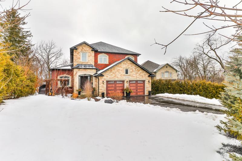 Slideshow PropertySpaces 3791 King Road, King City, ON, Canada