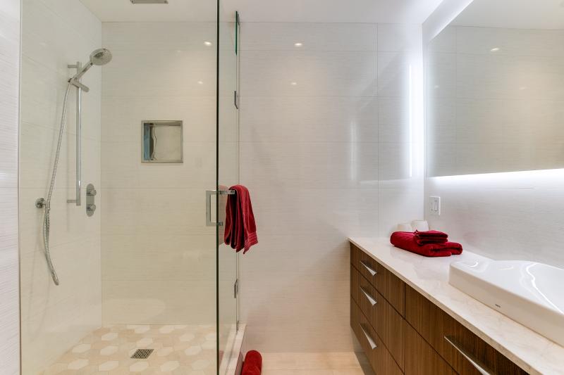 Second Ensuite 
