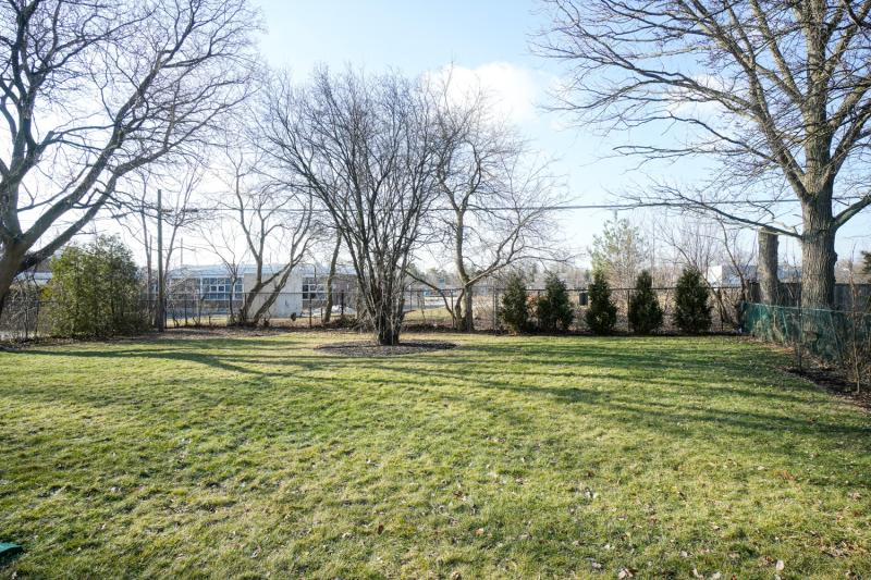 Slideshow PropertySpaces 256 Sandwell Drive, Oakville, Ontario L6L