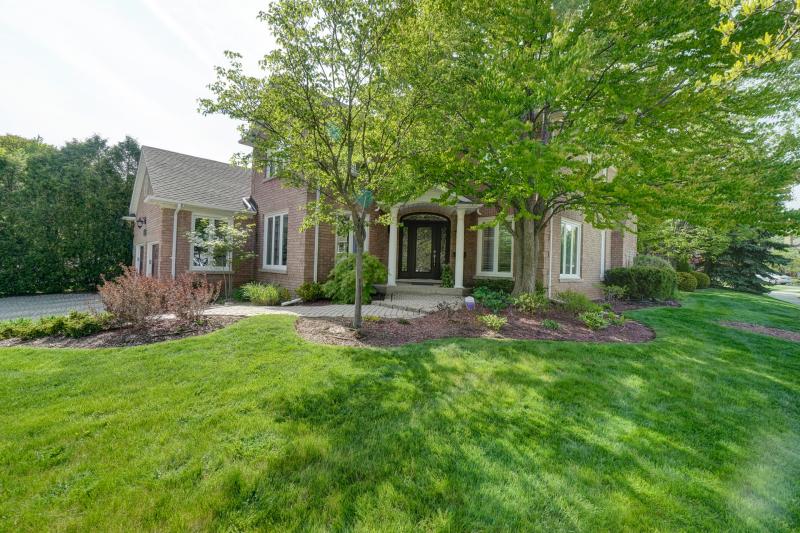 Slideshow PropertySpaces 1360 Hazelton Blvd. Burlington