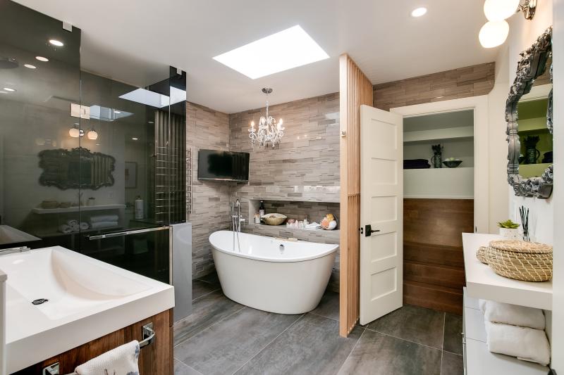 Master Ensuite 