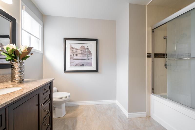 Master Ensuite 